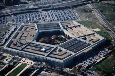 В компьютерных системах Пентагона хакеры обнаружили более 100 слабых мест