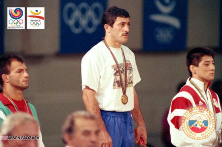 Двукратный олимпийский чемпион по борьбе заявил, что вернет медали, если отстранят чистых российских спортсменов