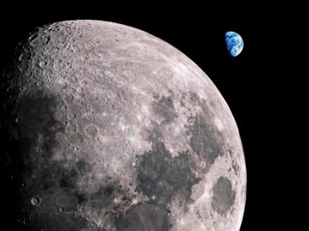 Ученые: Внутри Луны может существовать вода