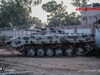 Ливийская армия снова взяла международный аэропорт и возобновила наступлени ...