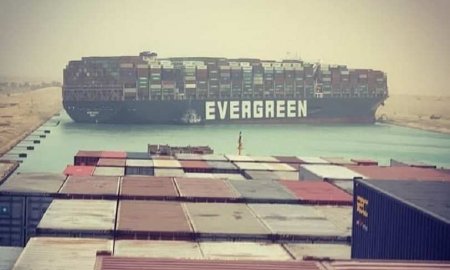 В Египте назвали виновного в ЧП с контейнеровозом в Суэцком канале