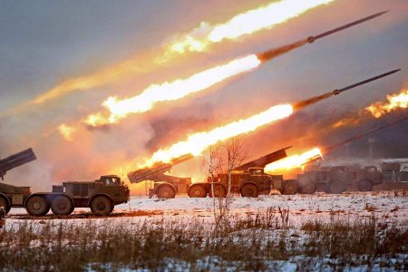 Армия России наступает, отражая контратаки ВСУ, враг несёт тяжёлые потери